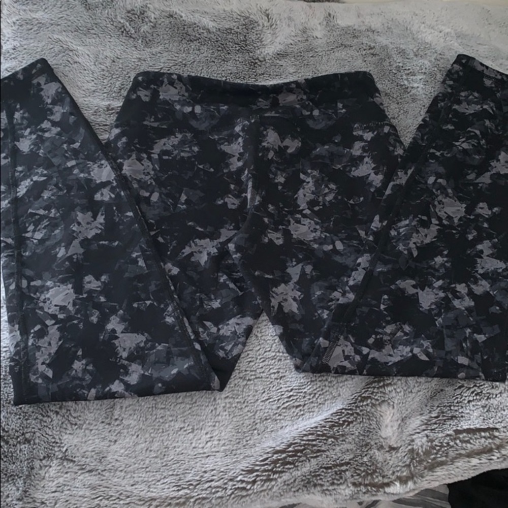 Old Navy Black Camo leggings